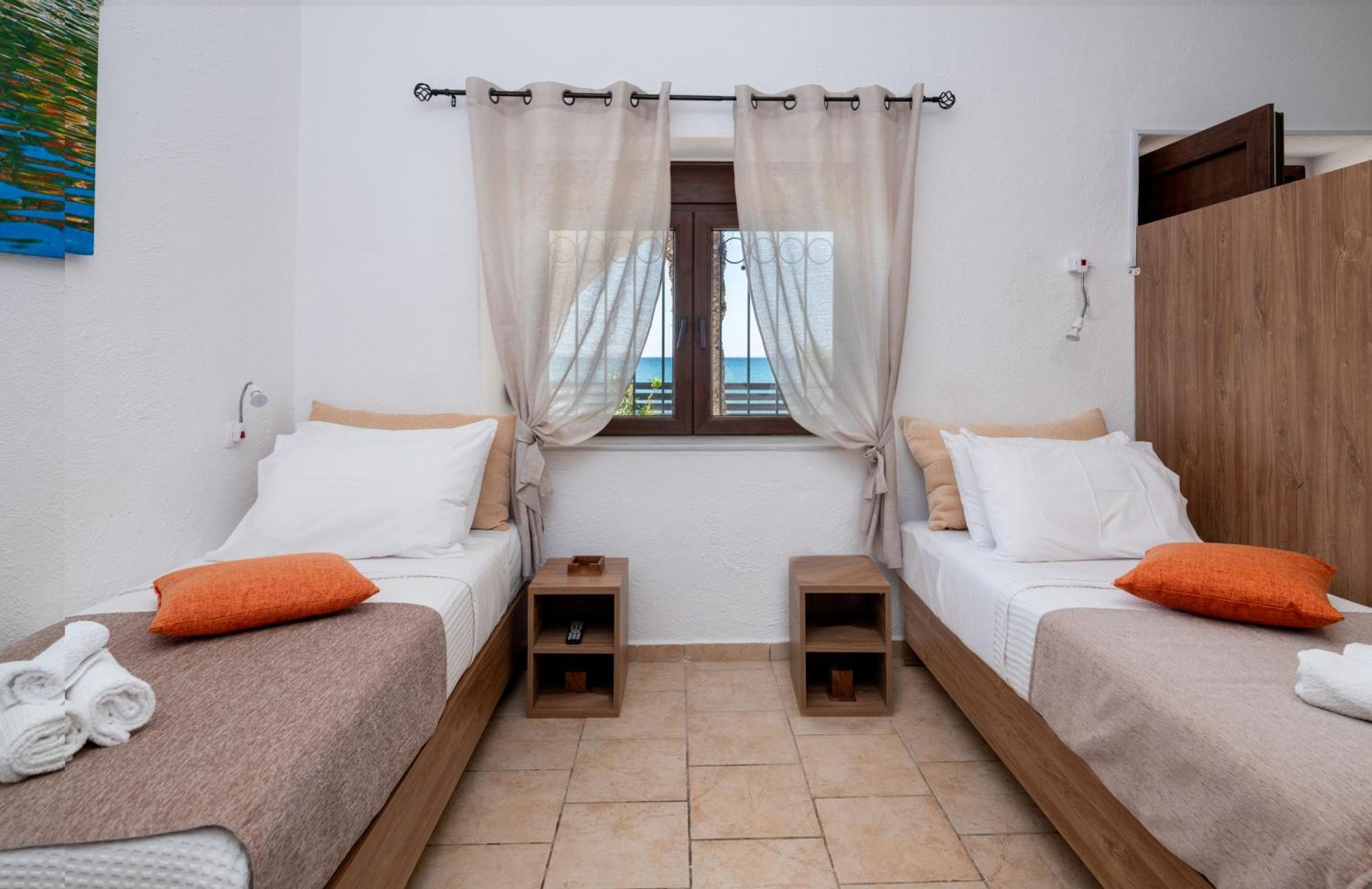 Atalanti Seaside Junior Suites Keratokampos Exteriör bild