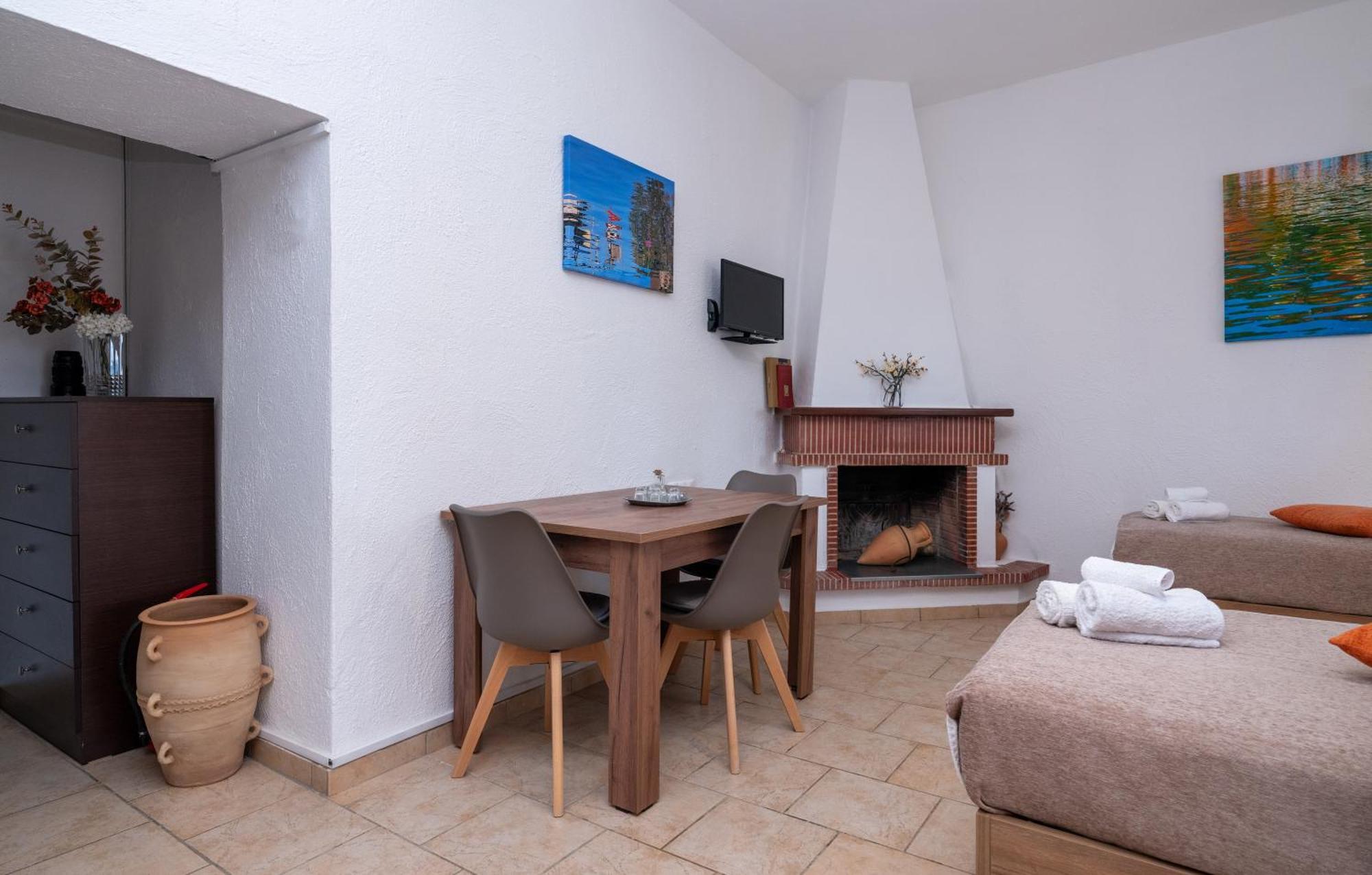 Atalanti Seaside Junior Suites Keratokampos Exteriör bild